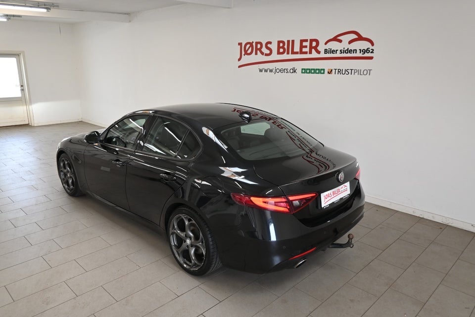 Alfa Romeo Giulia 2,0 T 200 Super aut. 4d
