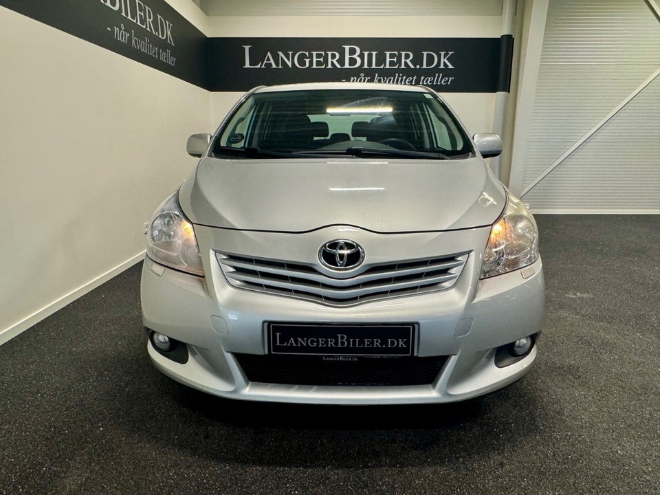 Toyota Verso 1,8 VVT-i T2 Touch 7prs 5d