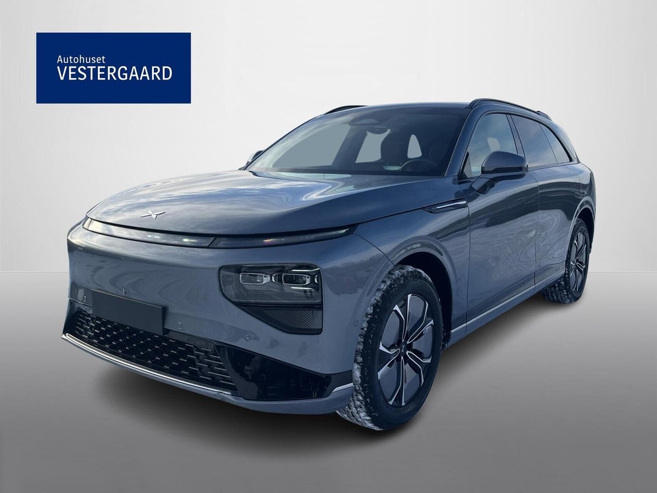 Xpeng G9 Standard Range 5d