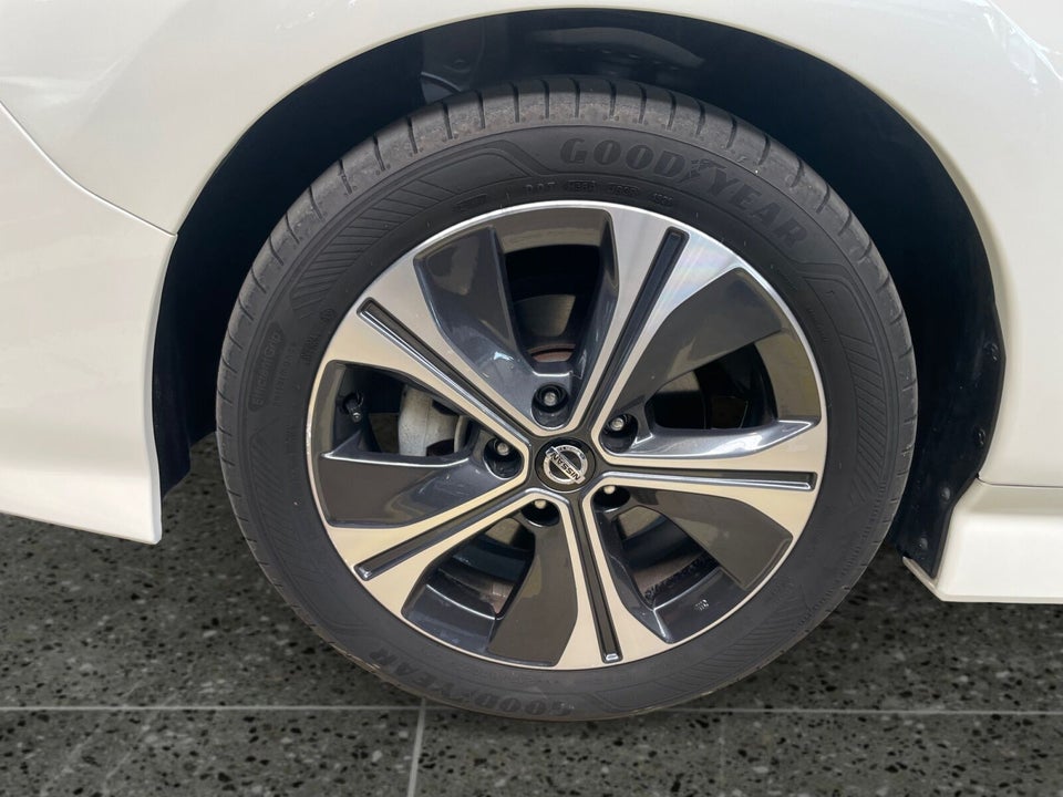 Nissan Leaf 40 Acenta 5d