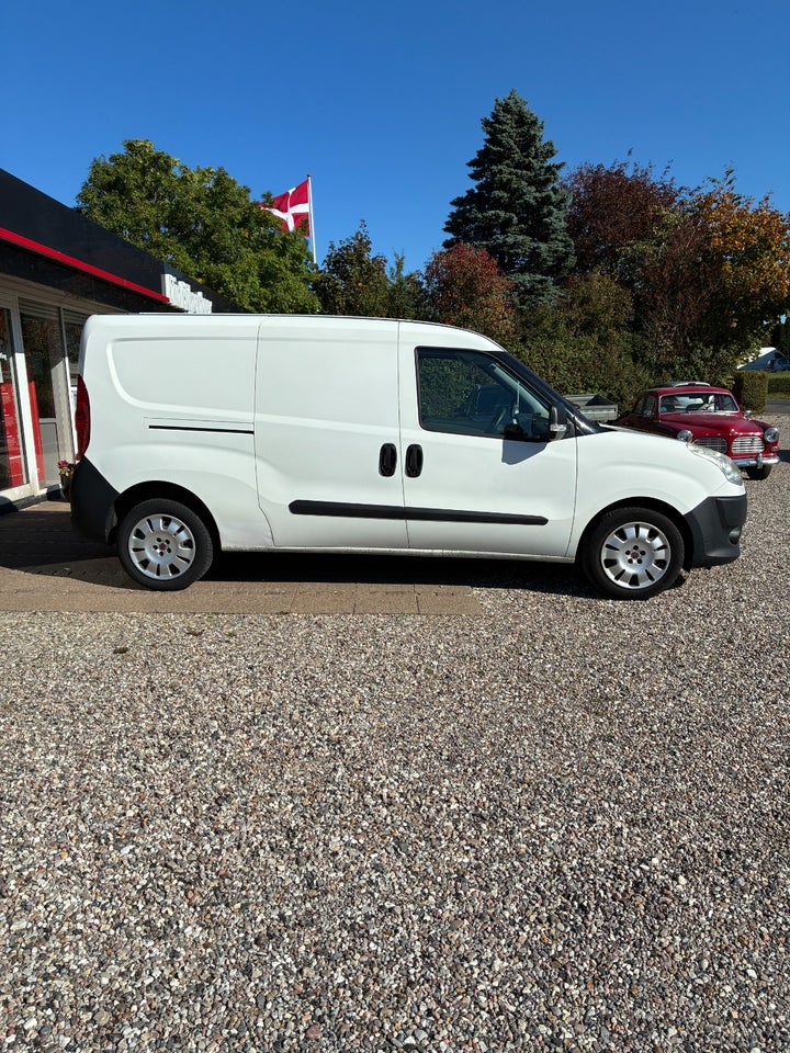 Fiat Doblò Cargo 1,3 MJT Basic L2 4d