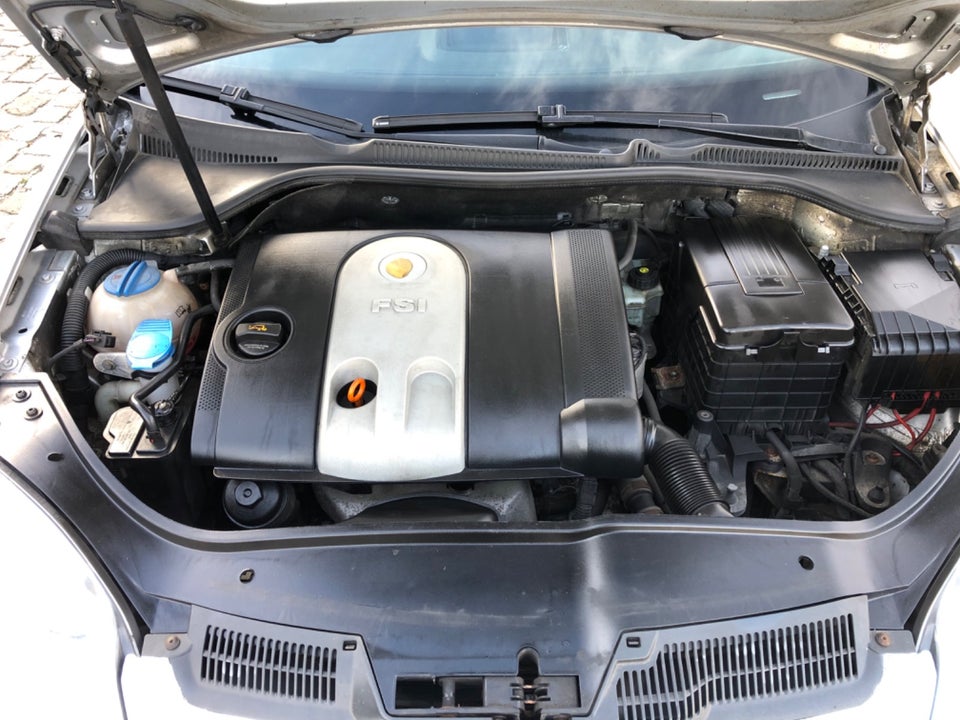 VW Golf V 1,6 FSi Comfortline 5d