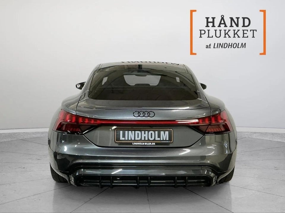 Audi e-tron GT quattro 4d