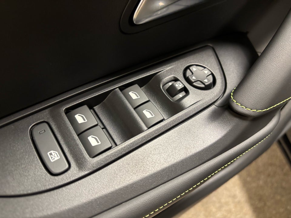 Peugeot e-2008 54 GT Sky 5d