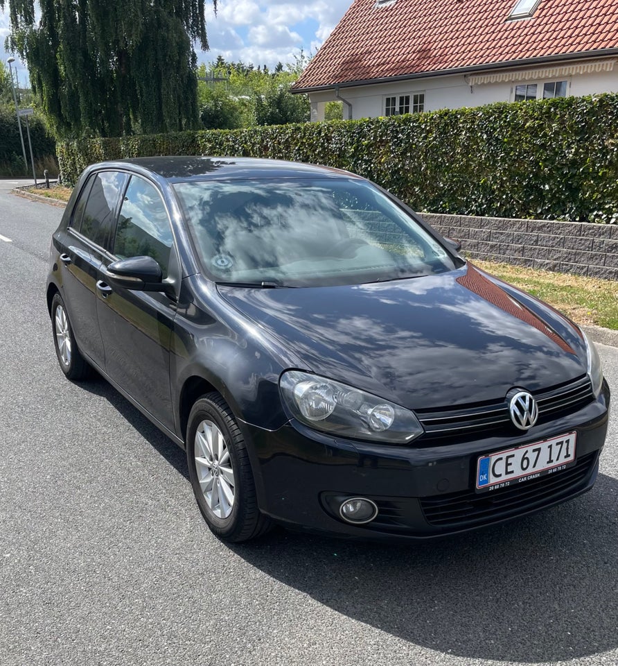 VW Golf VI 1,6 TDi 105 Trendline DSG BMT 5d