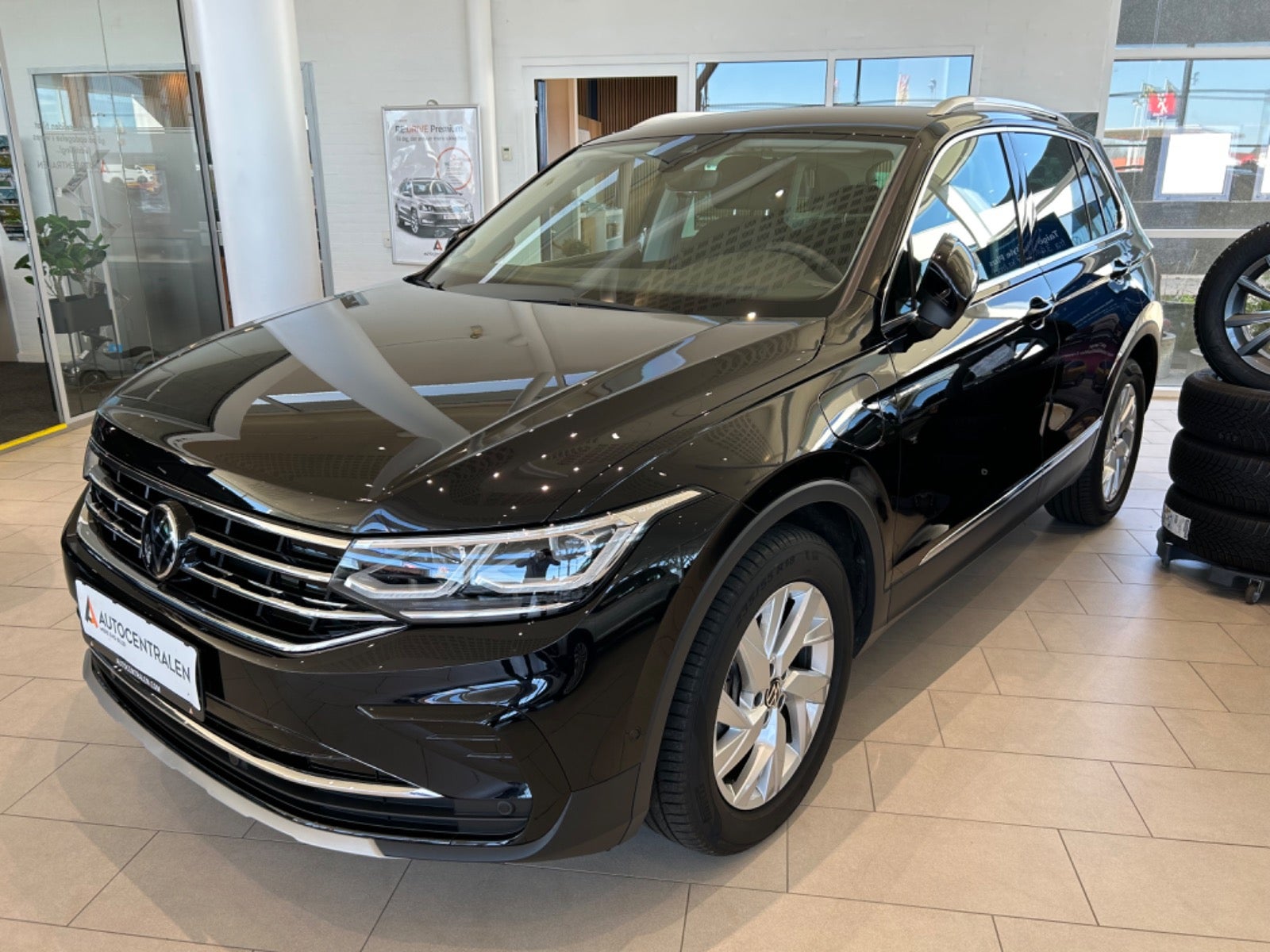 VW Tiguan 1,4 eHybrid Elegance DSG 5d