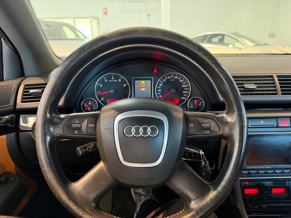Audi A4 3,2 FSi Avant Multitr. 5d