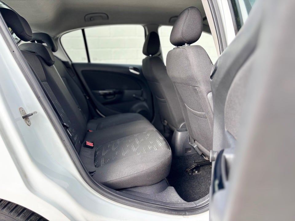Opel Corsa 1,0 12V Enjoy 5d