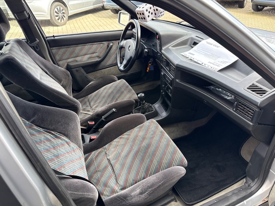 Opel Kadett 2,0 GSi 16V 5d