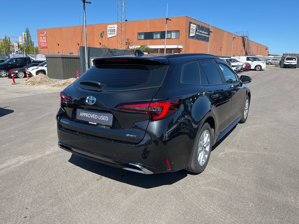 Toyota Corolla 1,8 Hybrid Active Touring Sports e-CVT 5d