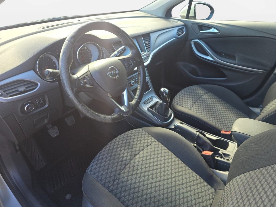 Opel Astra 1,0 T 105 Enjoy 5d