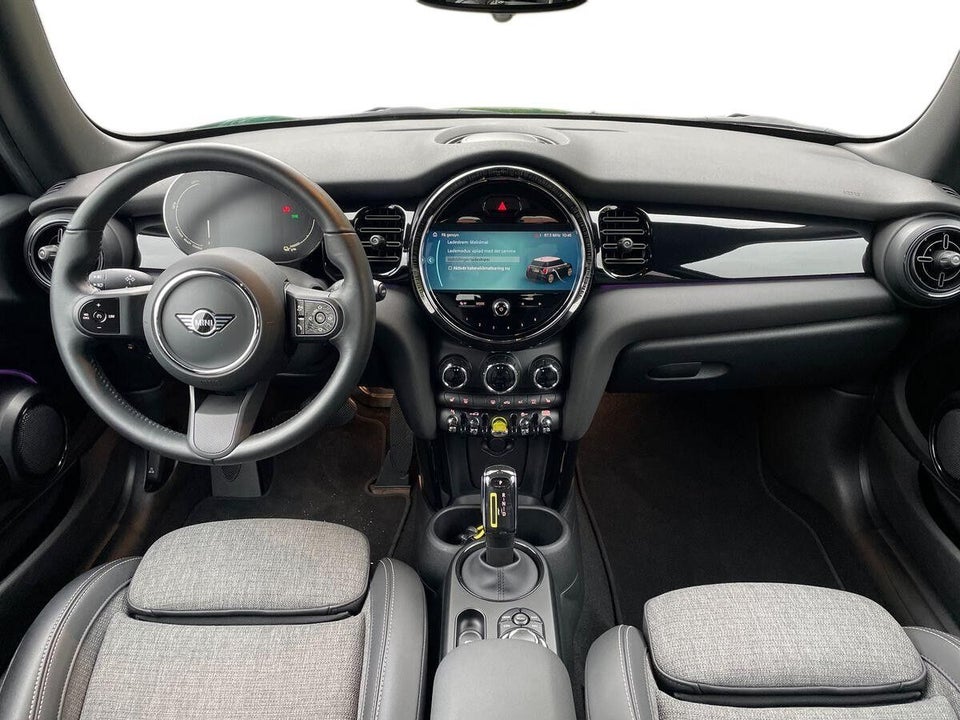 MINI Cooper SE Classic Trim 3d