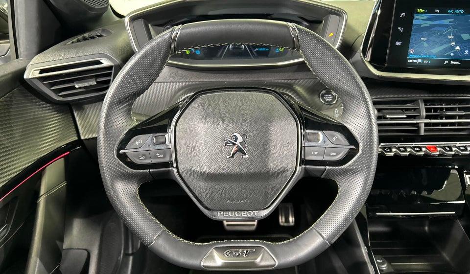 Peugeot e-208 50 GT 5d