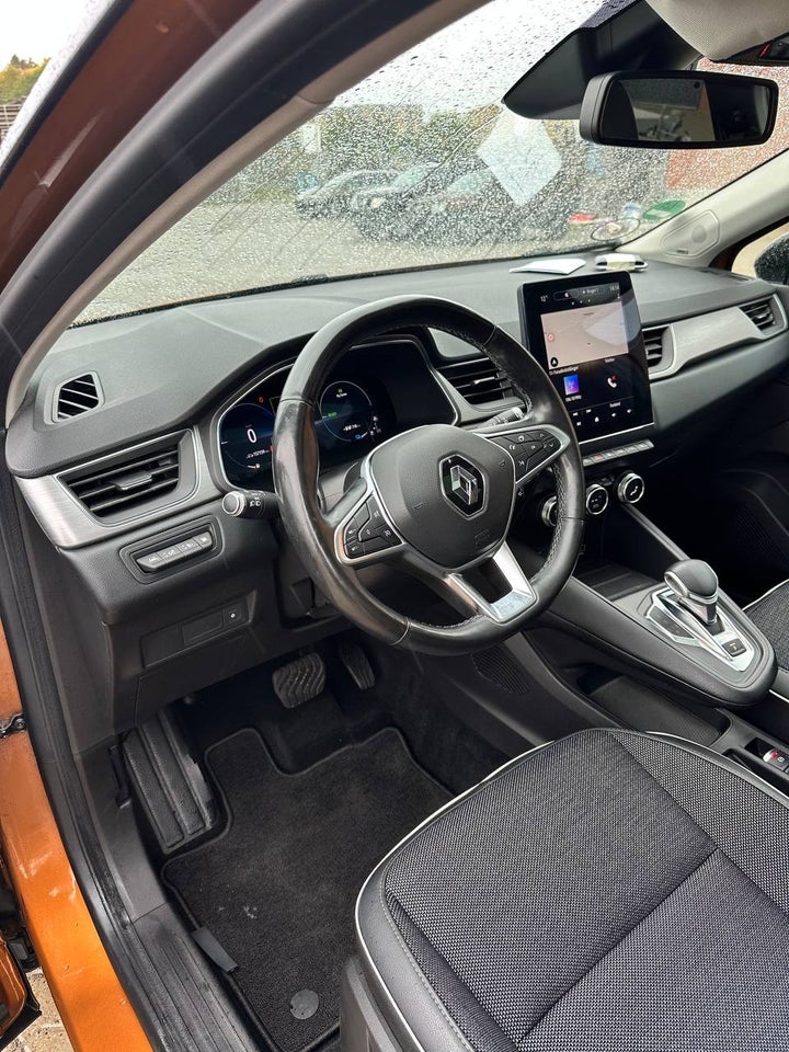 Renault Captur 1,6 E-Tech Intens 5d