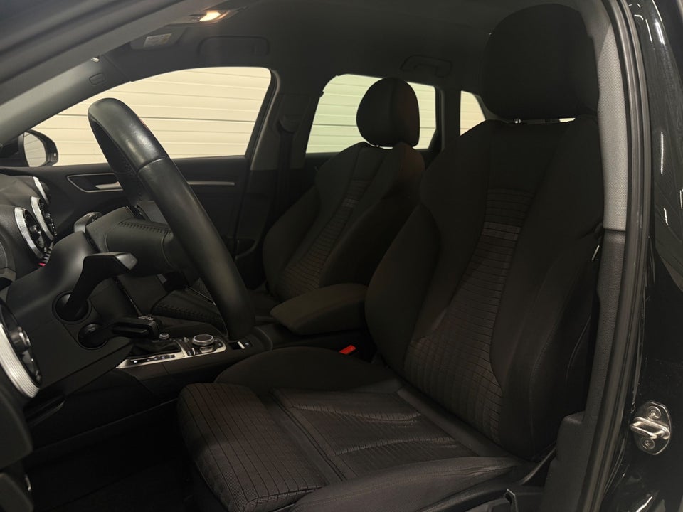 Audi A3 35 TFSi S-line Sportback S-tr. 5d