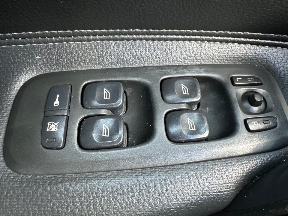 Volvo V70 2,4 140 Business 5d