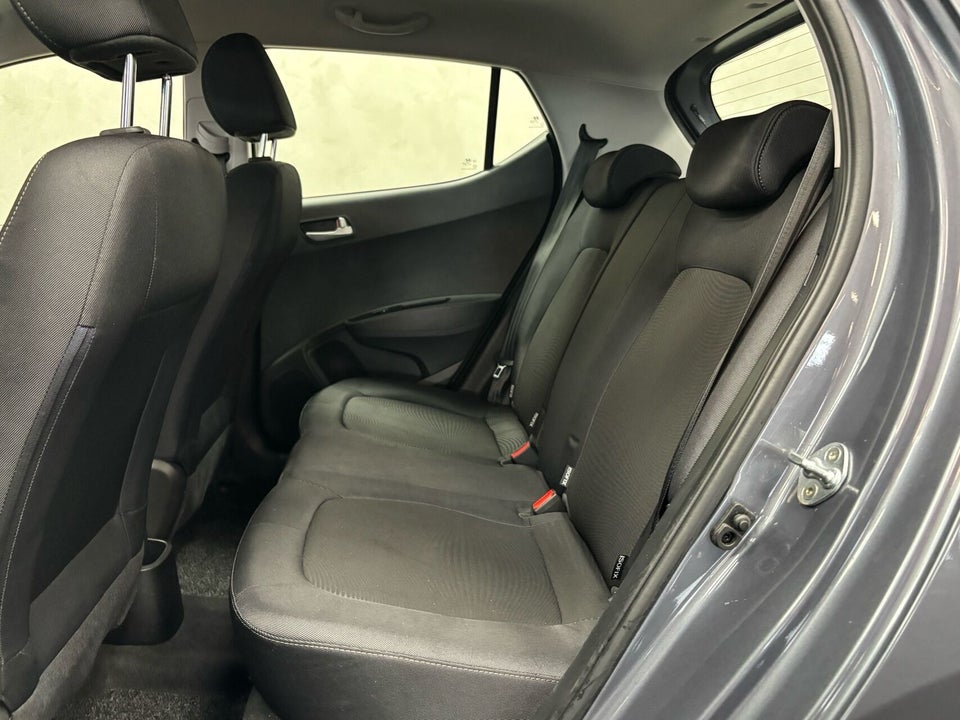 Hyundai i10 1,0 Premium 5d