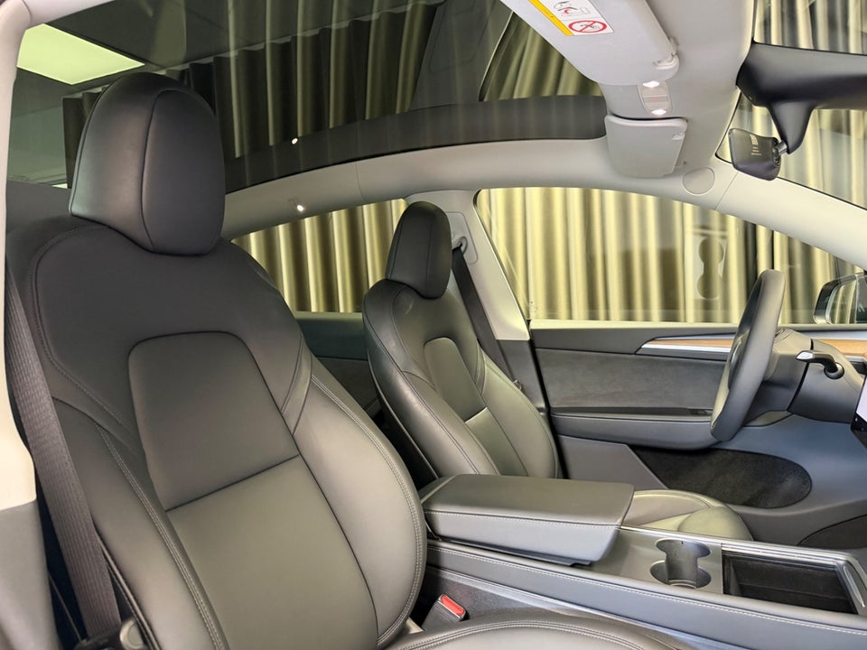 Tesla Model Y Long Range AWD 5d