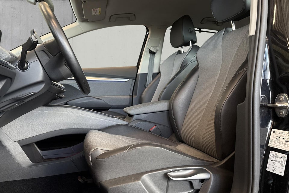 Skoda Enyaq 60 iV Loft 5d