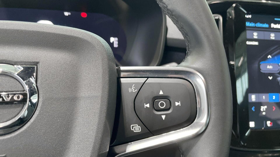 Volvo XC40 ReCharge Extended Range Plus 5d