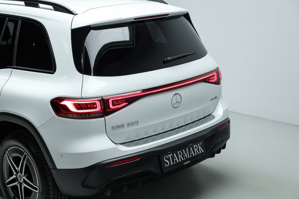 Mercedes EQB350 AMG Line 4Matic 7prs 5d