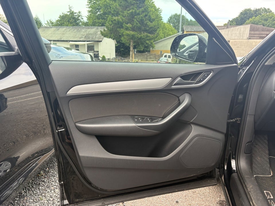 Audi Q3 1,4 TFSi 150 Sport S-tr. 5d