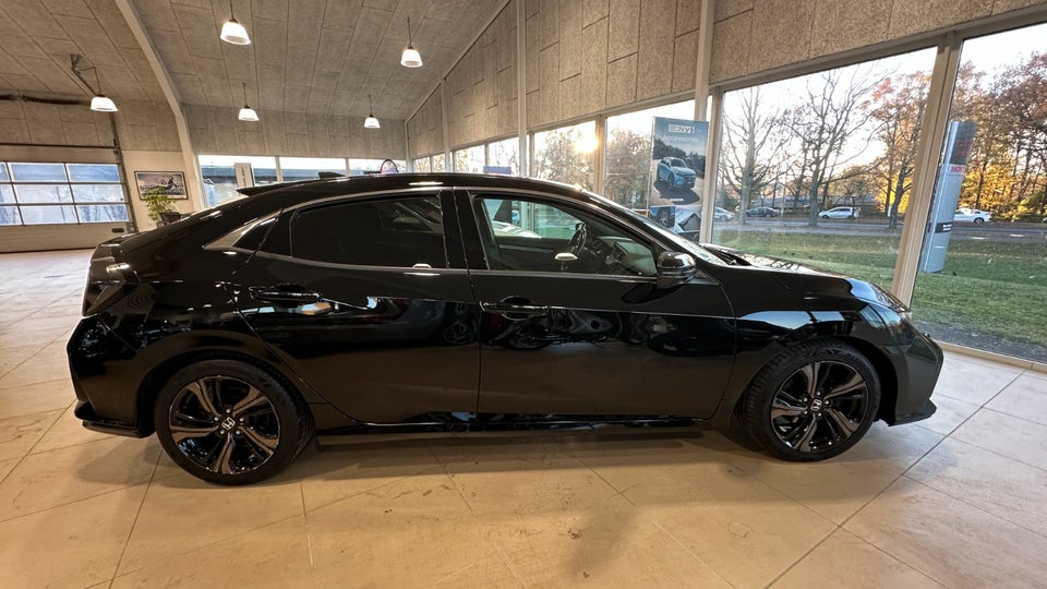 Honda Civic 1,0 VTEC Turbo Elegance CVT 5d