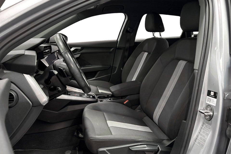 Audi A3 40 TFSi e Sportback S-tr. 5d