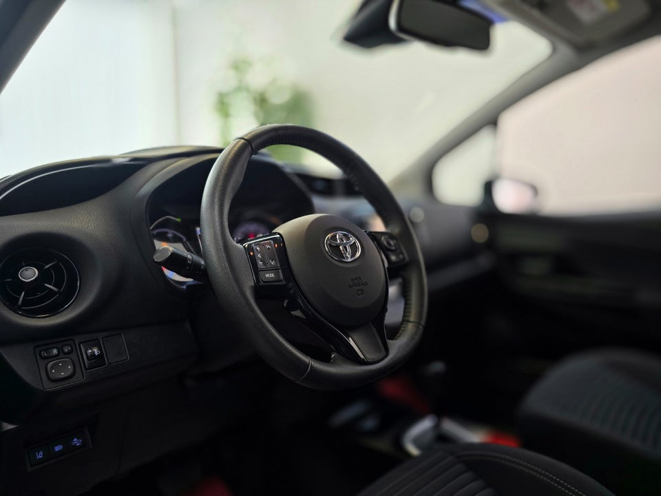Toyota Yaris 1,5 Hybrid H3 Smart e-CVT 5d