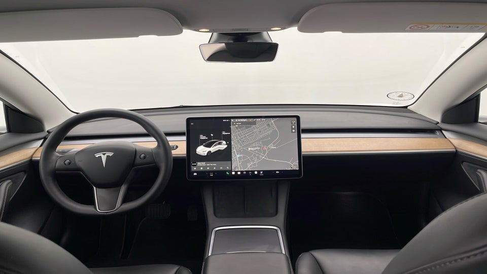 Tesla Model 3 Long Range AWD 4d