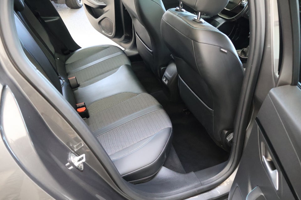 Peugeot 208 1,5 BlueHDi 100 Allure Sky 5d