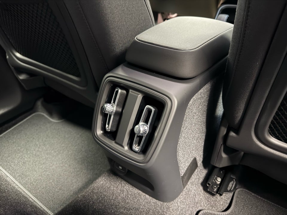 Volvo XC40 P6 ReCharge Core 5d