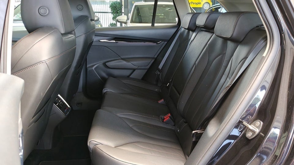 Skoda Enyaq 80 iV Suite 5d