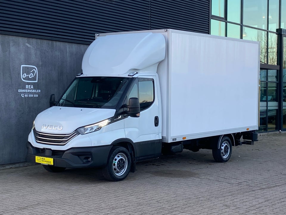 Iveco Daily 3,0 35S18 4100mm Box m/lift AG8