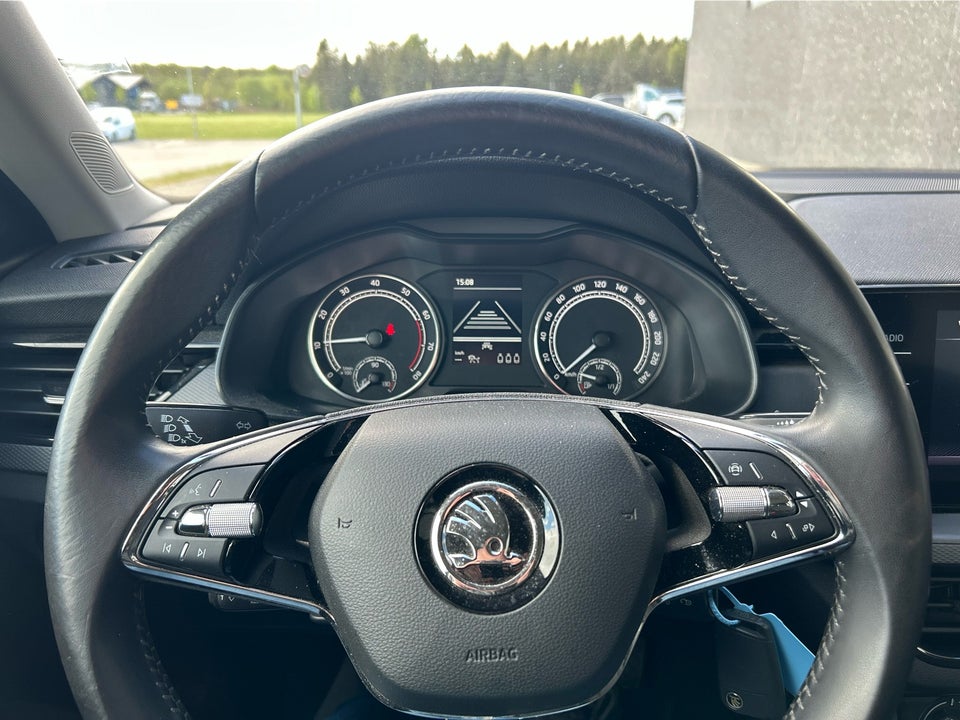 Skoda Kamiq 1,0 TSi 110 Tour de France 5d