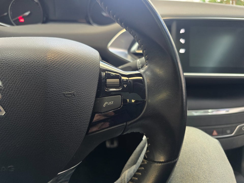 Peugeot 308 1,5 BlueHDi 130 Prestige SW 5d