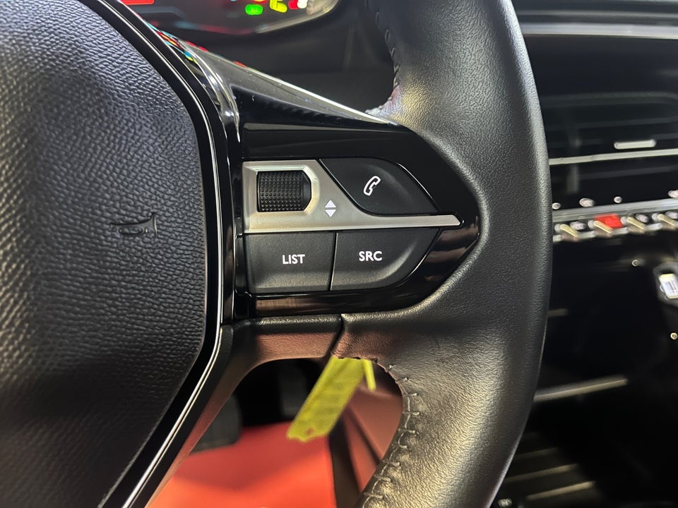 Peugeot e-208 50 Style 5d