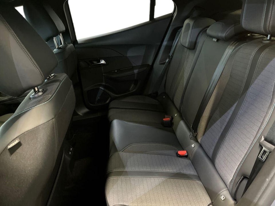 Peugeot e-2008 50 Allure 5d