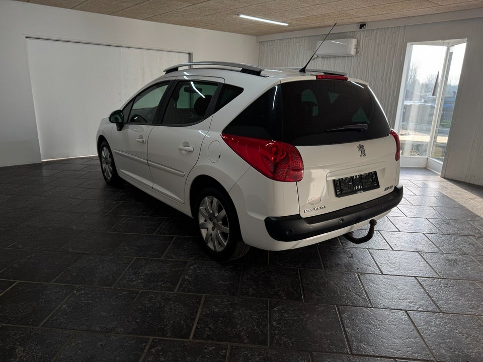 Peugeot 207 1,6 VTi Premium SW 5d