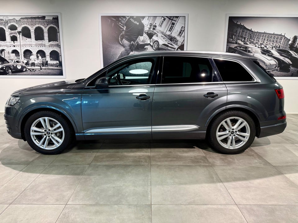 Audi Q7 3,0 TDi 272 S-line quattro Tiptr. 5d