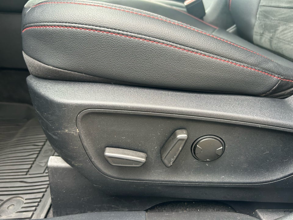 Ford Kuga 2,5 PHEV ST-Line X CVT 5d