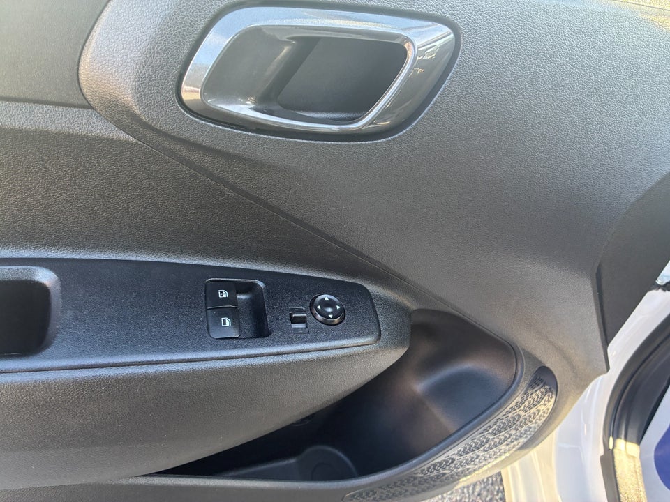 Hyundai i10 1,0 MPi Essential 5d