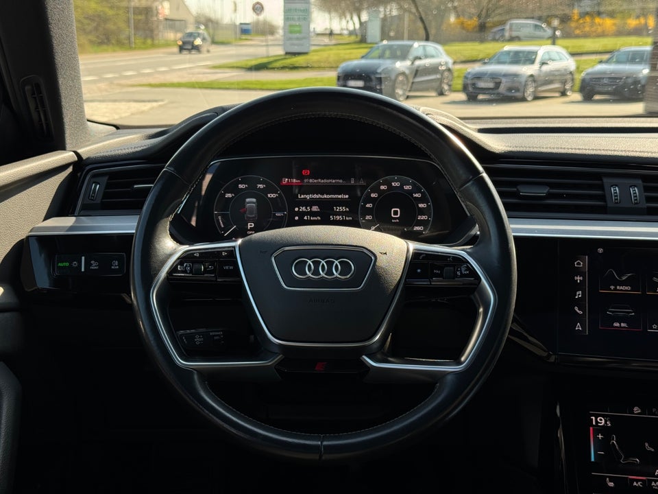 Audi e-tron 55 S-line quattro 5d