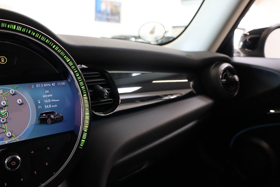 MINI Cooper SE Classic Trim 3d