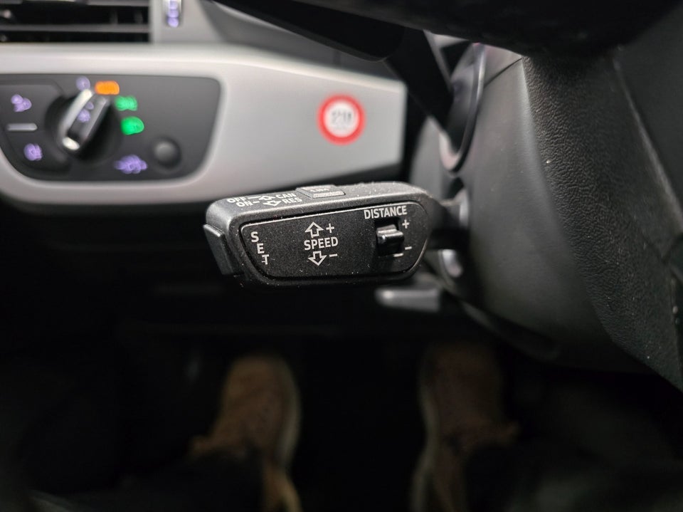 Audi A4 40 TDi Advanced Prestige Tour Avant S-tr. 5d