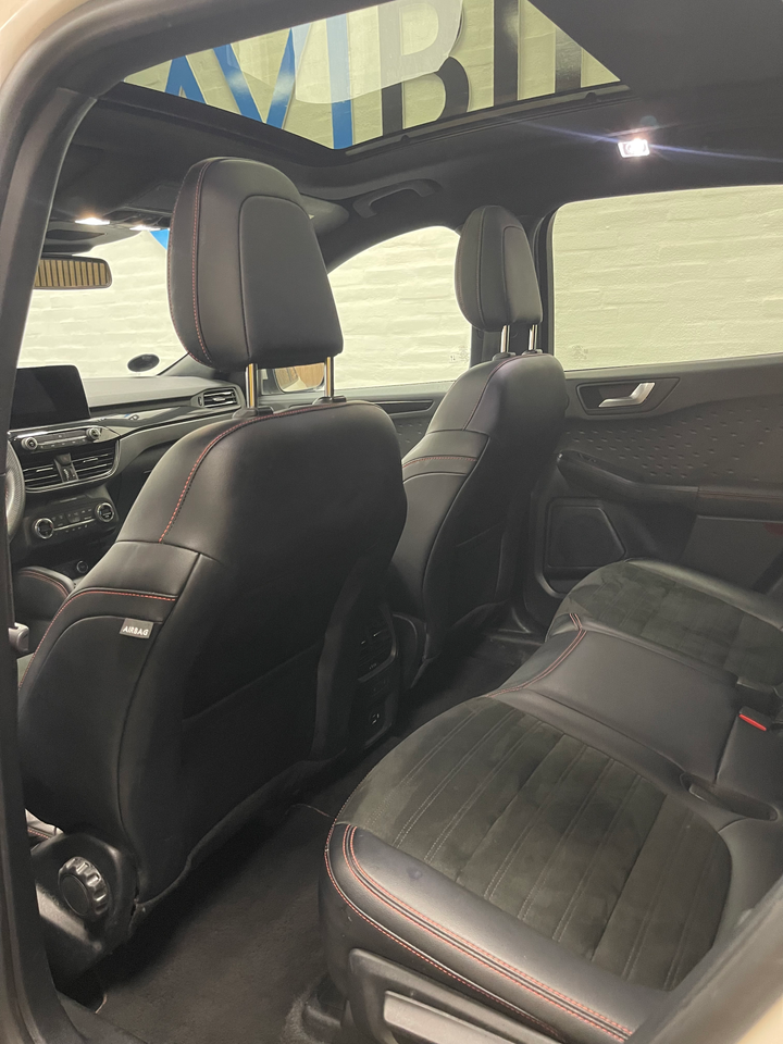 Ford Kuga 2,5 PHEV ST-Line X CVT 5d