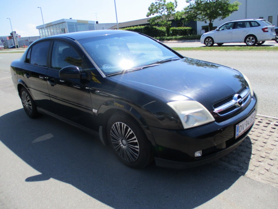 Opel Vectra 1,8 16V Comfort 4d