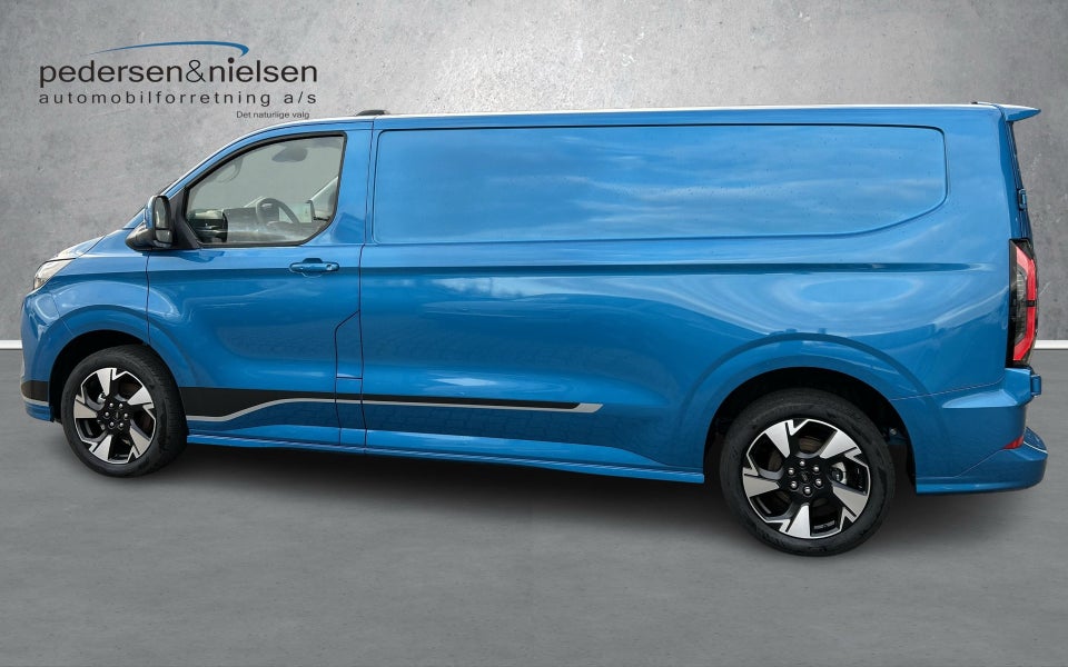 Ford E-Transit Custom 340L 64 Sport