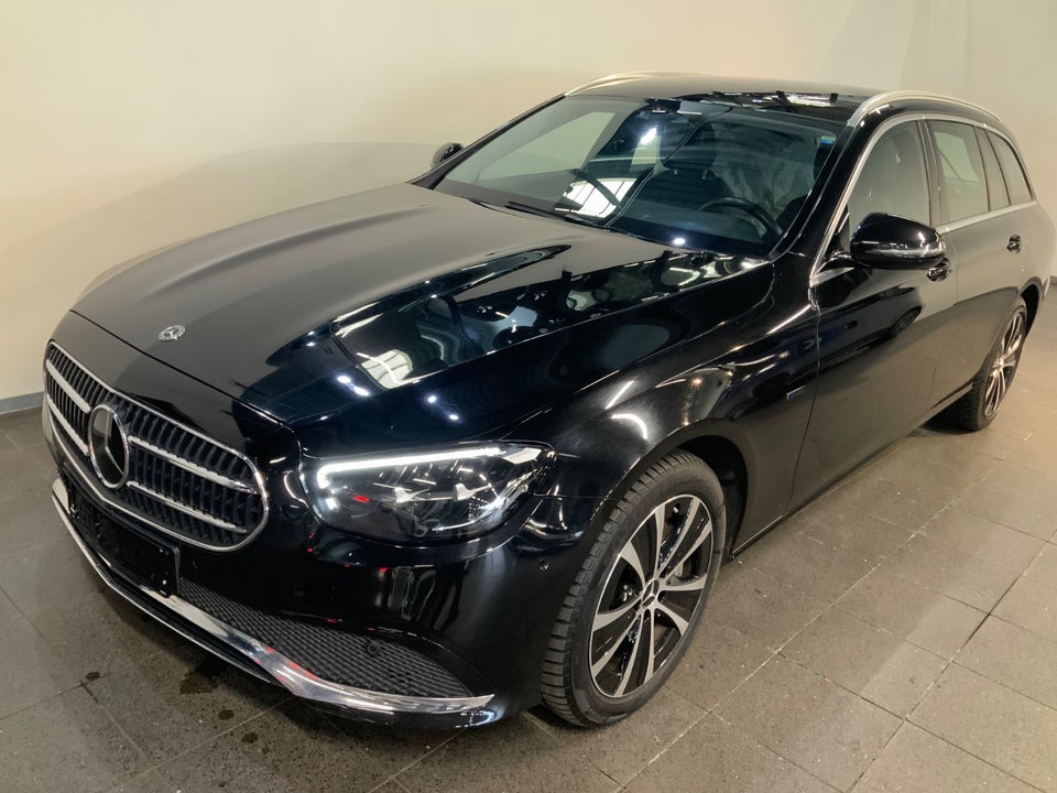Mercedes E300 de 2,0 Avantgarde stc. aut. 4Matic 5d