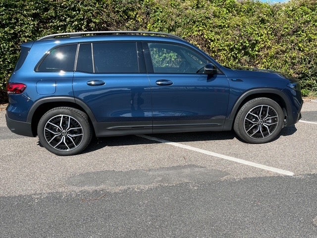 Mercedes EQB250 AMG Line 5d